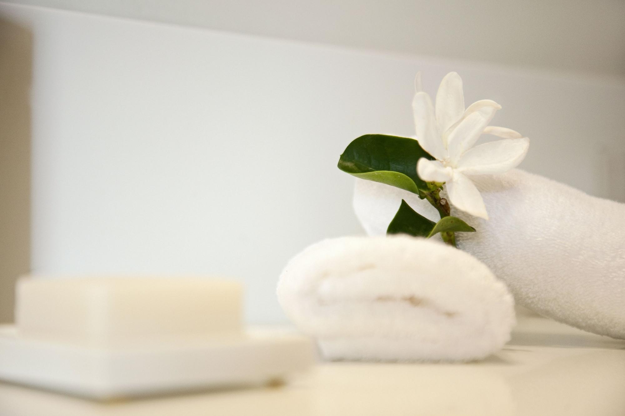カポ ベイ ホテル プロタラス エクステリア 写真 A spa